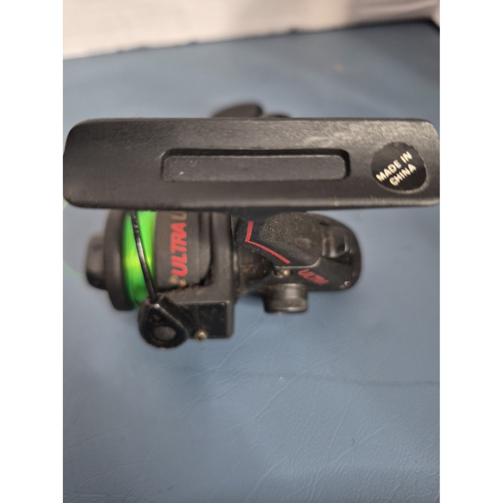 Shakespeare Ultra Lite 2500ULX Spinning Fishing Reel. Preowned.
